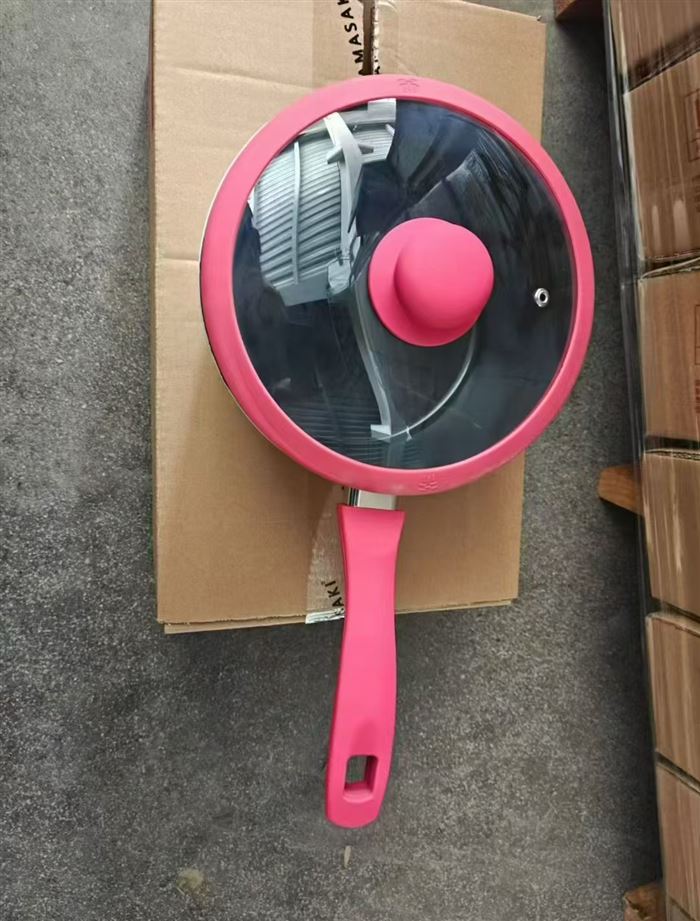 奶锅不粘锅锅淘宝盒，贴单就走，尺码 22 的，现货 3000 个