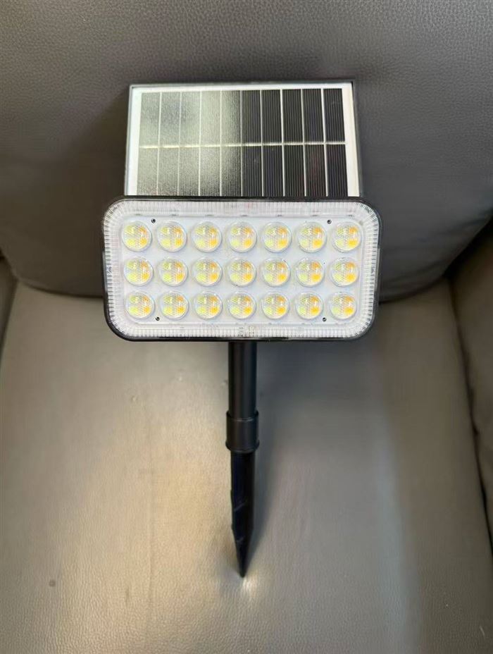 太阳能插地灯8000个 三个色温 一个内盒4个装 一箱36个装