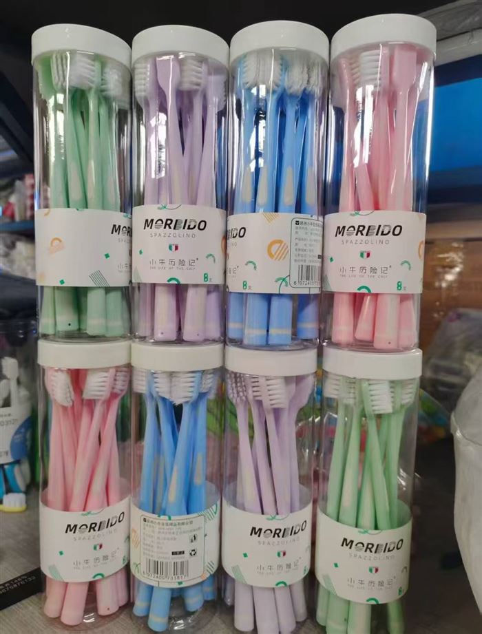 桶装软毛牙刷22000支，一款四色，便宜处理