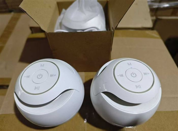 品牌雅兰仕G90蓝牙插卡音箱，全新独立包装，45个一件，一共630个。