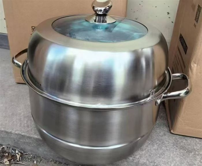 精品蒸锅8吨左右， 按吨出，懂货的速度