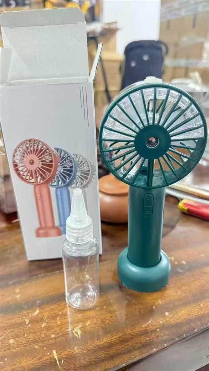 充电手持加湿器风扇 原箱原件 处理7000个 ​原箱，一箱 100 个