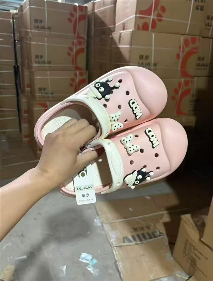 80000双 一等品 品牌俏步 双色厚底 女款洞洞鞋 36-41码一件100双 9.X/双 高端货 带吊牌