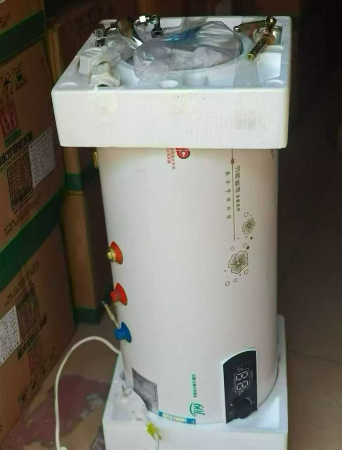 60升电热水器仓库现货， 低价！