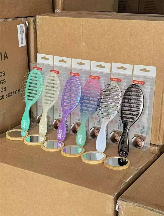 美国 wet 尾单气囊梳，猪鬃梳，平板梳 不起静电⚡️价格香，质感超级好 懂货的来！