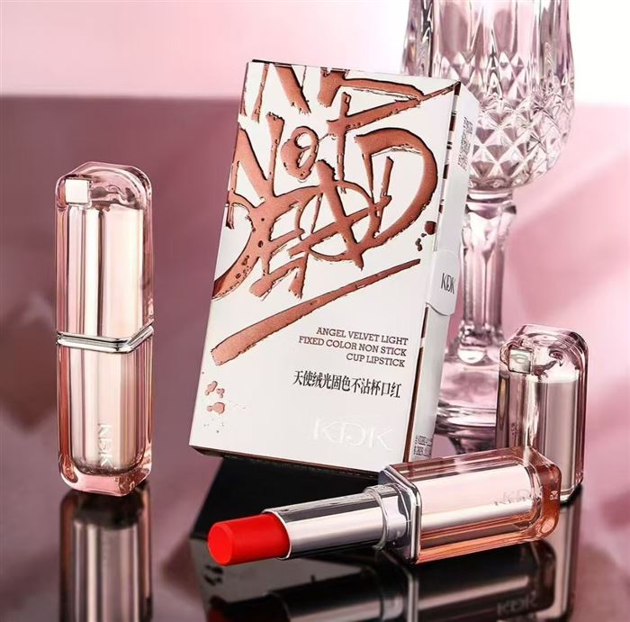 天使绒光固色不沾杯口红 日期29年 数量4500 证件齐全，可授权 ​