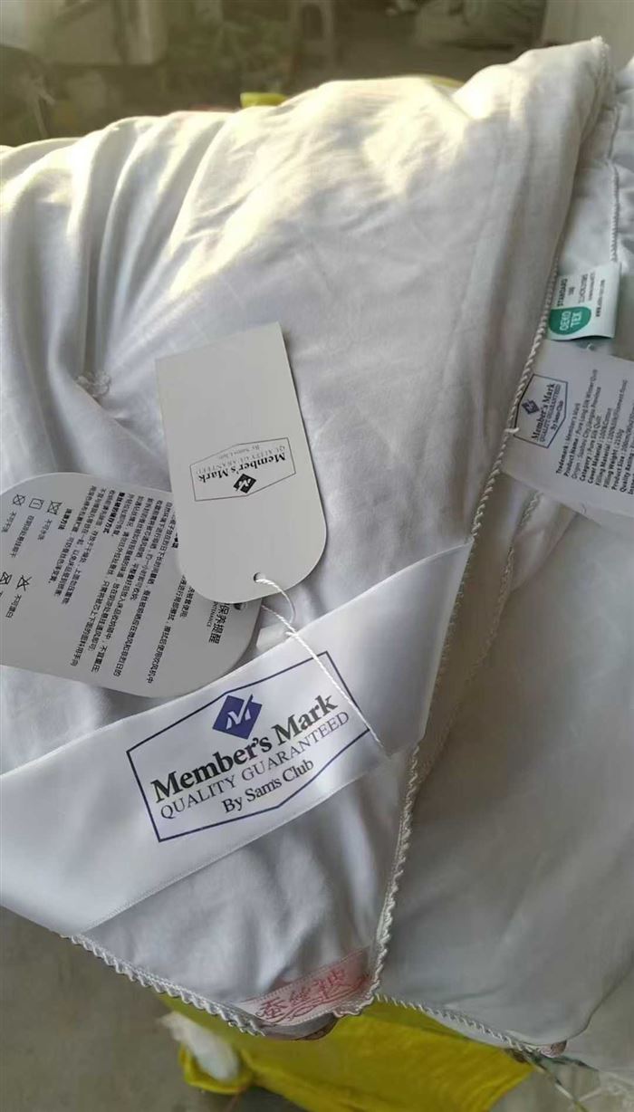 蚕丝被800条，两米六斤礼盒装，几十块钱一条