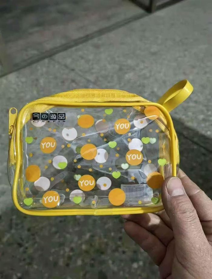 透明化妆收纳包，8000个，清货💰0.35元/个