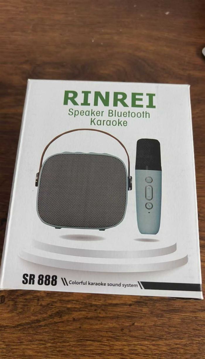 sr888蓝牙音箱 统货6.5元 秒杀中 单麦包装241个 单机没包装 252个