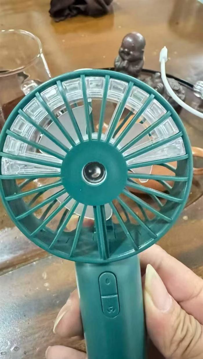 充电手持加湿器风扇 原箱原件 处理7400个