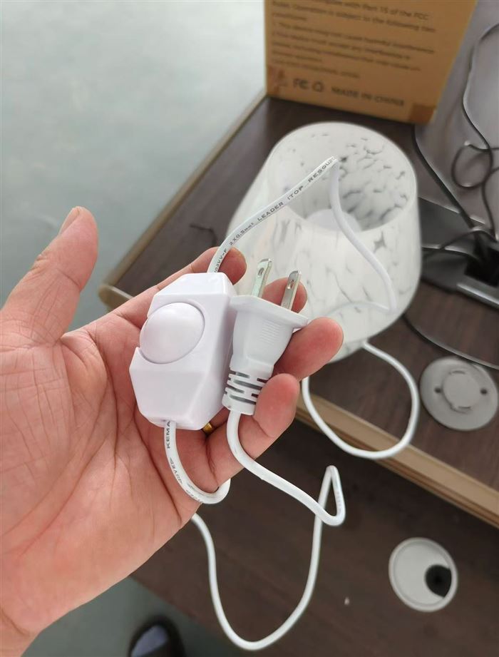 高品质台灯入仓1600台 120V，特价清仓处理