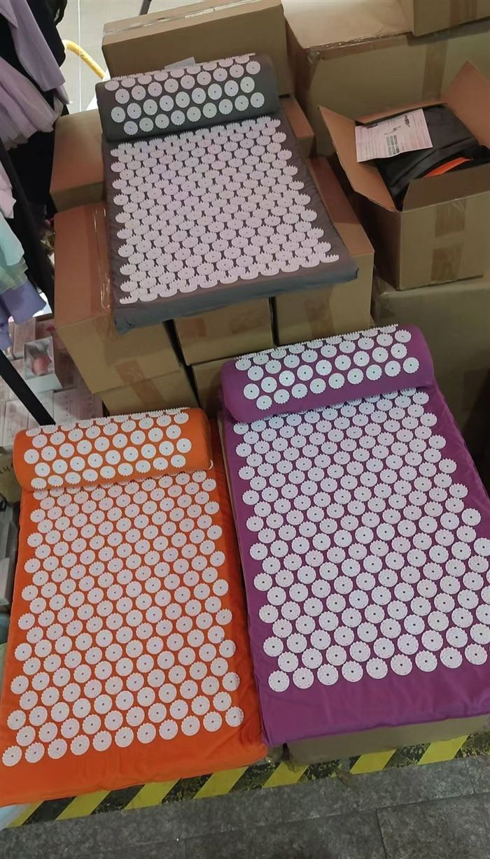 瑜伽按摩垫 1100个，独立包装 贴单就能发货， 一个按摩枕头➕一个按摩的垫子