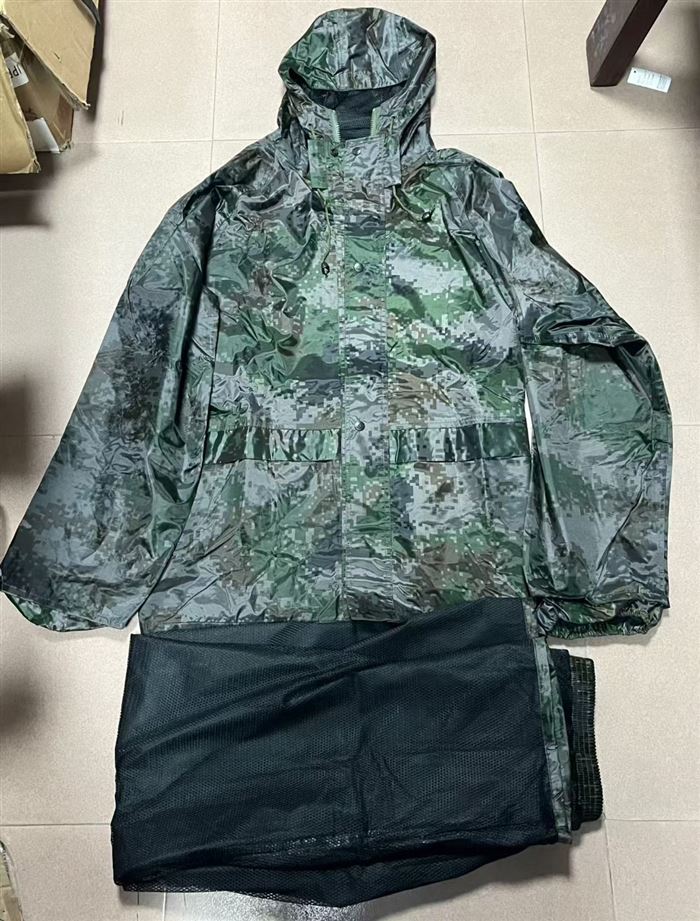 品质超好的男士雨伞衣，双层设计，里面是网纱设计，不闷热 能搞的联系