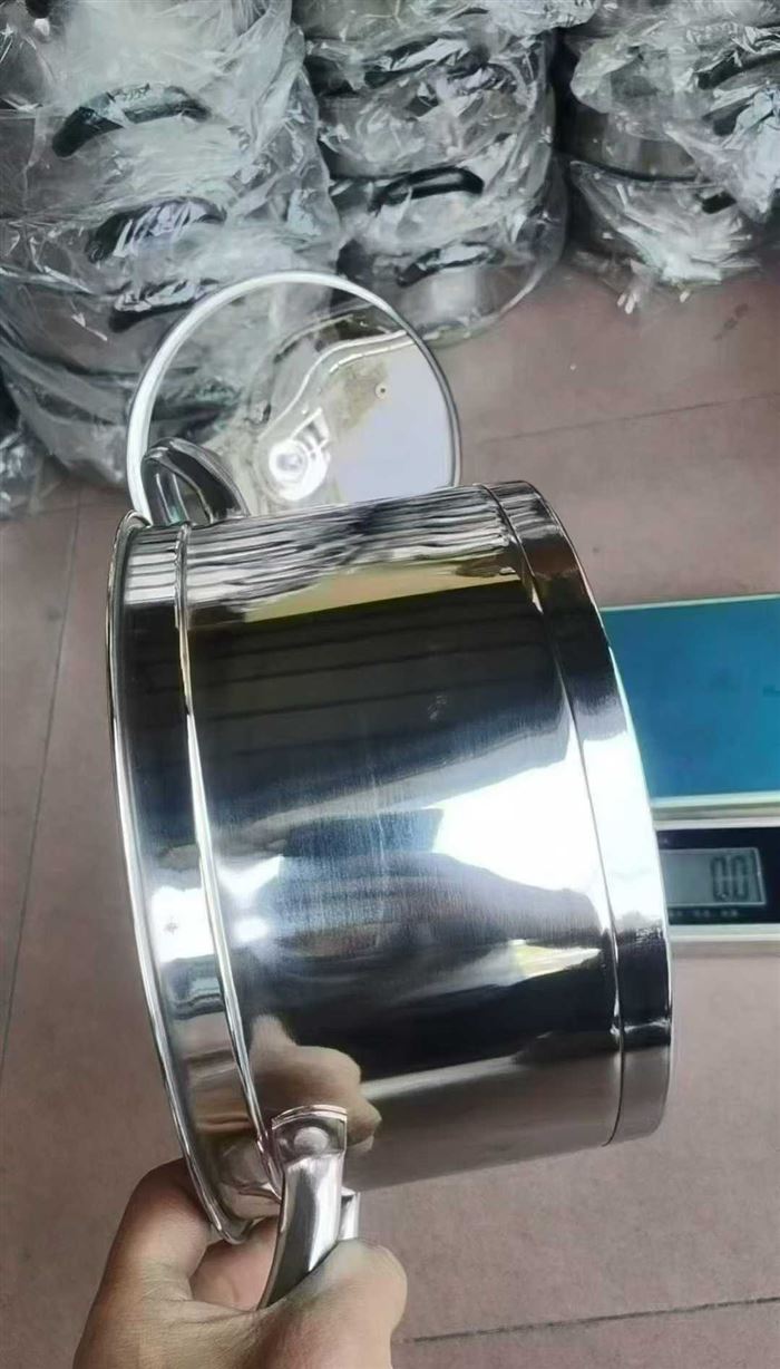 24公分复底304材质汤锅最后400个，一件32个，特价19💰