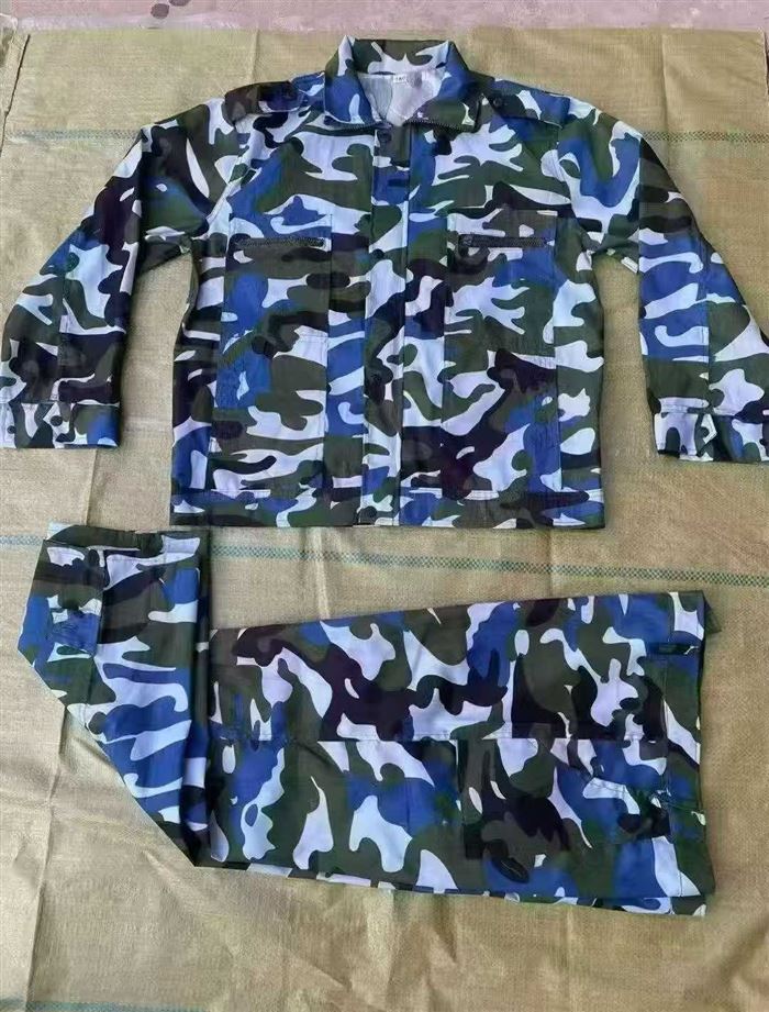 3万套迷彩服，8元清货