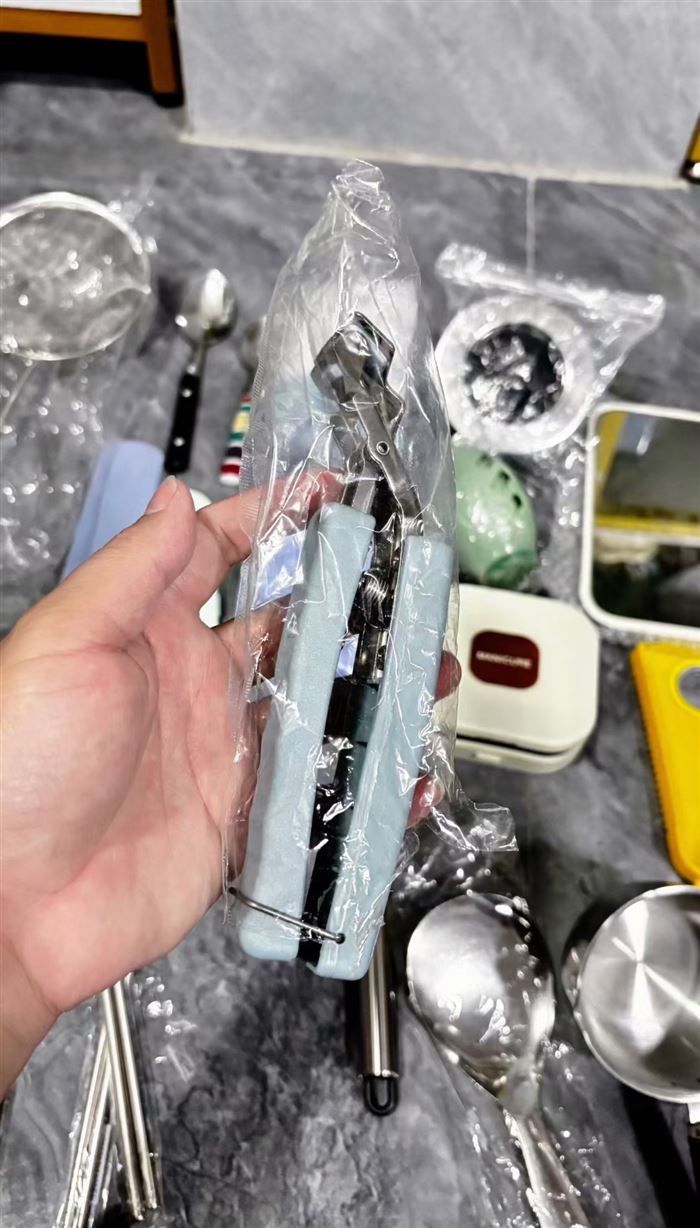杂款餐具厨具百货2吨,合适地摊几元店,精品尾货,按吨处理,5百斤起批🉐¥毛毛💰