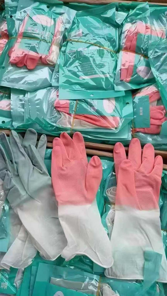 手套5万双，一箱300双，1块多