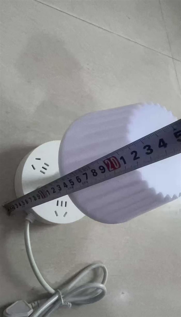 小台灯6000个，独立包装。三色灯。清货6.5一个。