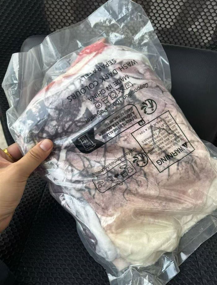 毛毯基本一袋一个款 1-2吨货 一张大概100多克200克 ​💰6000元一吨