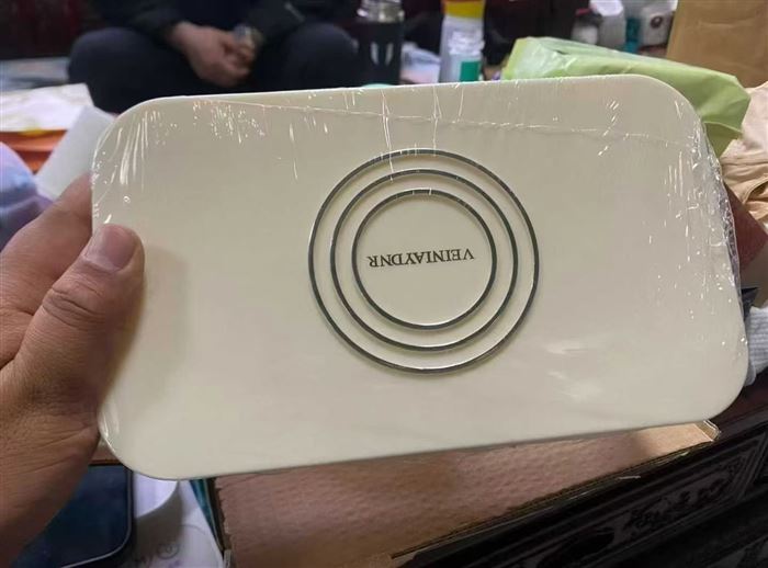 整单冰格到货 有一层 二层 三层的 独立盒子装的 贴单就走 能做的速度