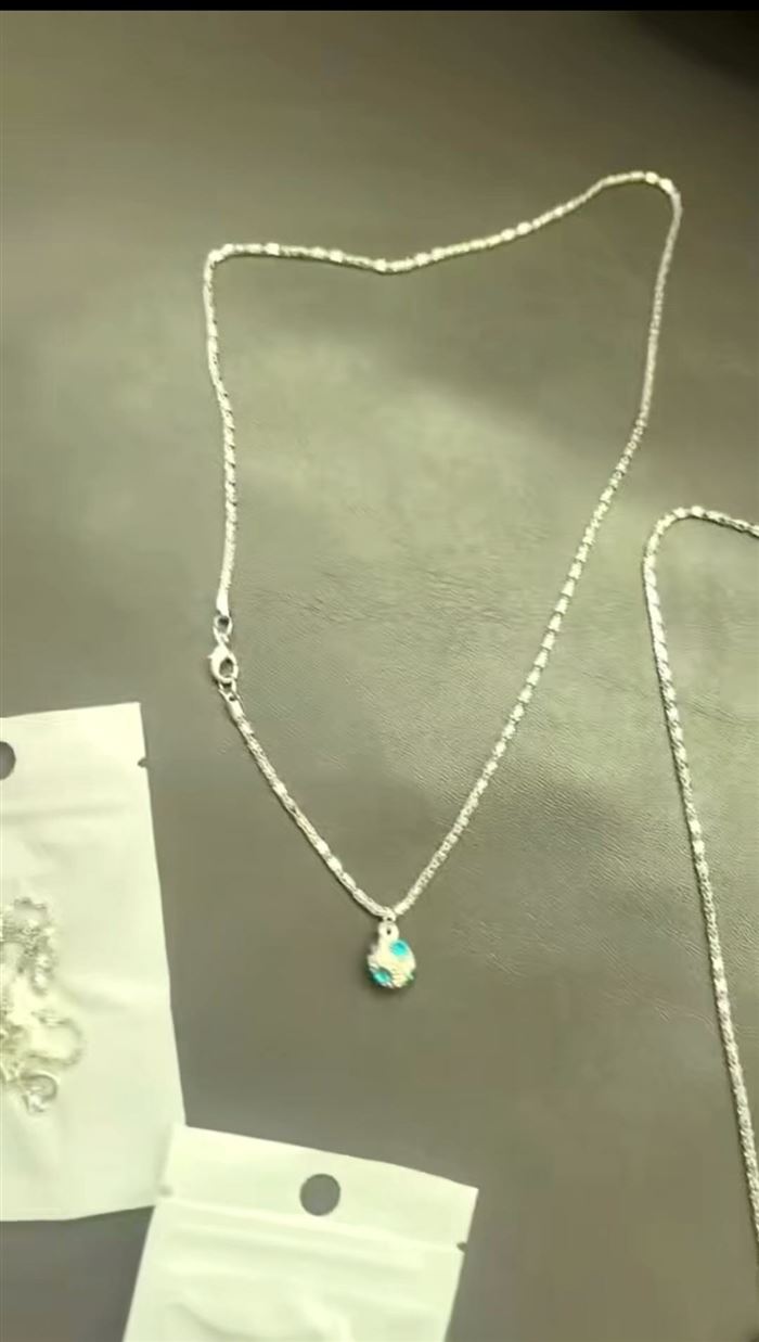 饰品 项链 2000条左右，全部独立包装。 清货💰 1元一条