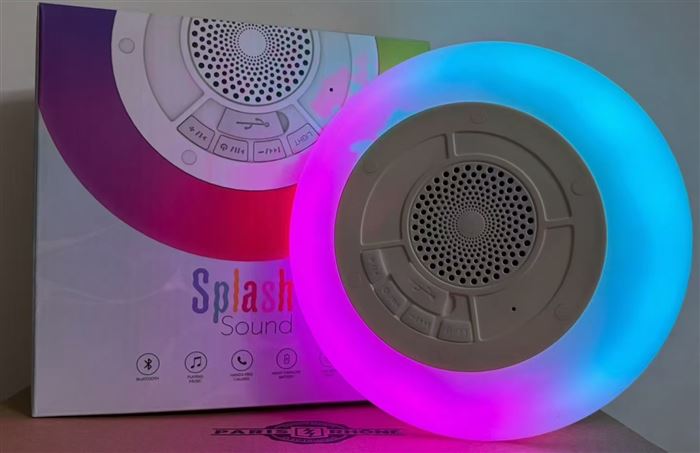 跨境电商爆款，可以漂浮、游泳的蓝牙音箱，TWS 对联，RGB 七彩灯，IP65 防水，3000pcs