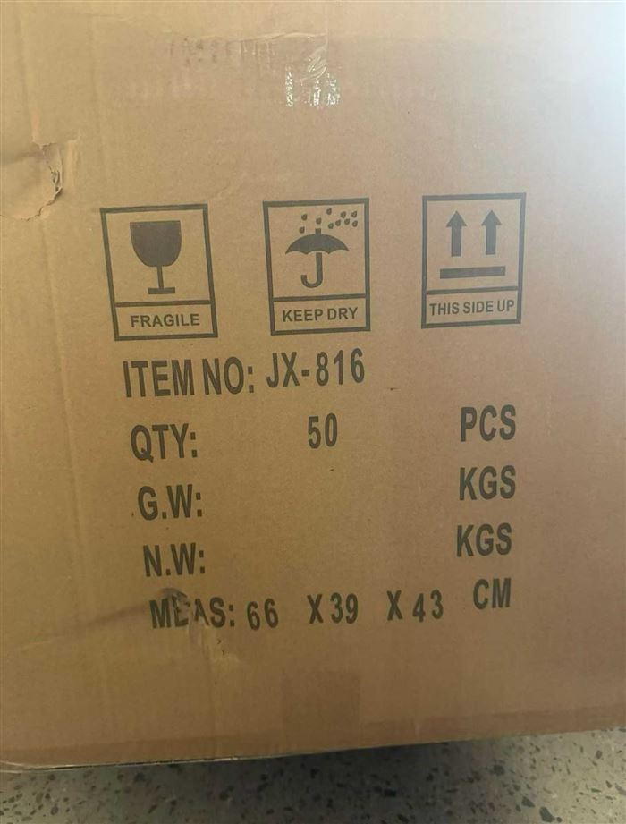 出口品质真空机封口机一个颜色，质量好！家家必备实用小电器 美规插头国内外通用 110-240v ，数量2200套 ，价格便宜
