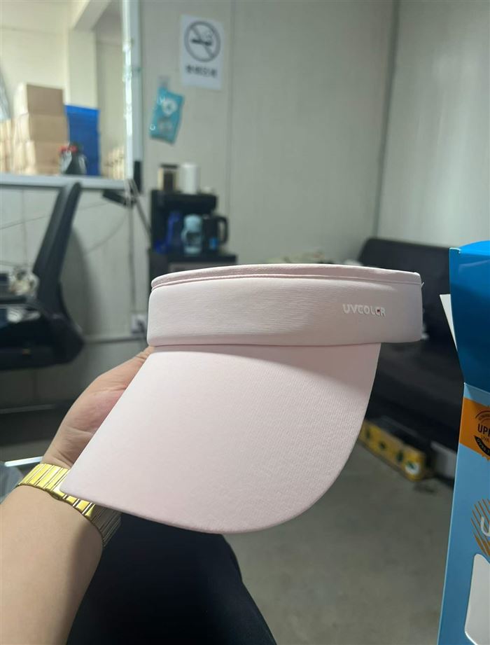 高端遮阳帽明天到仓10000顶🔥🔥🔥 做好货的来吧，除了高端没别的毛病[庆祝][庆祝][庆祝]