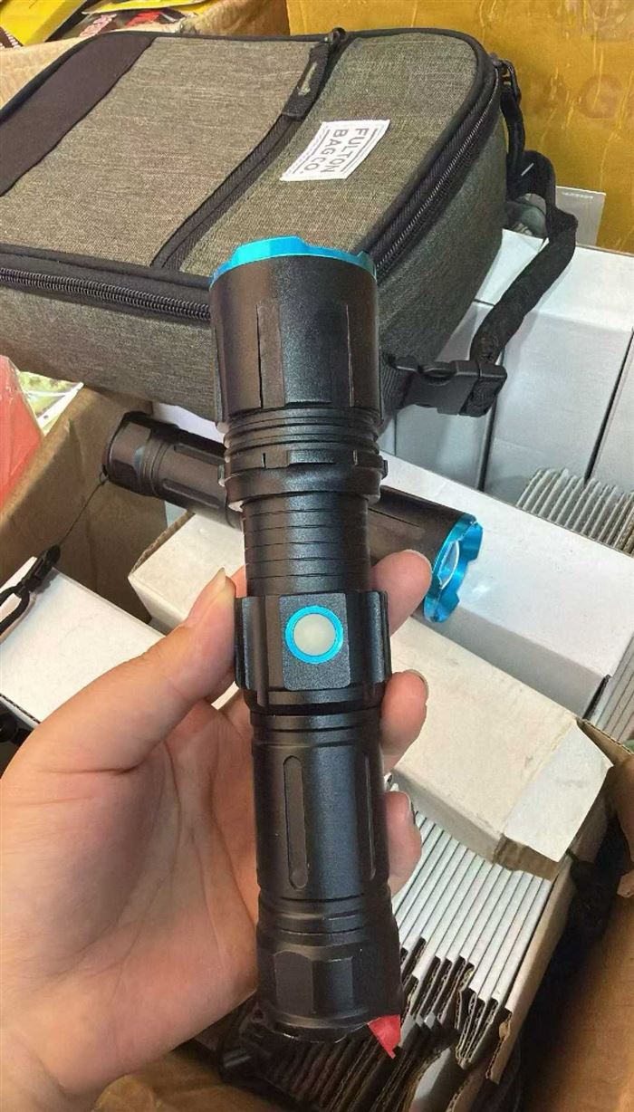 铝合金手电筒，数量不多价格合适