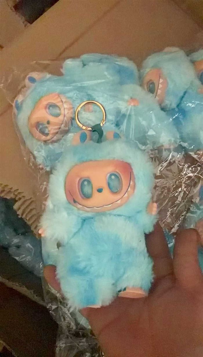 玩偶拉布布