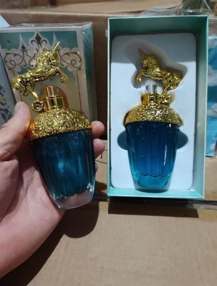 独角兽香水5000瓶左右，清货6.5元一瓶