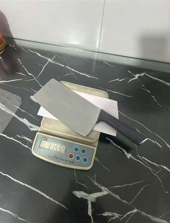 苏泊尔品牌尾货菜刀，最后处理1100张左右。个位数出，