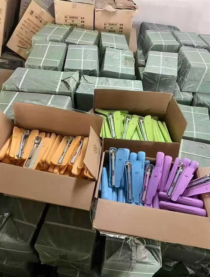 勺筷 套装 0.65一套 15000套 板板正正 懂货的速度 白菜价处理[勾引][勾引][勾引][勾引][勾引]