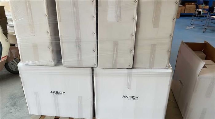 铝材高品质台灯+感应+三色变光270套，价格便宜！