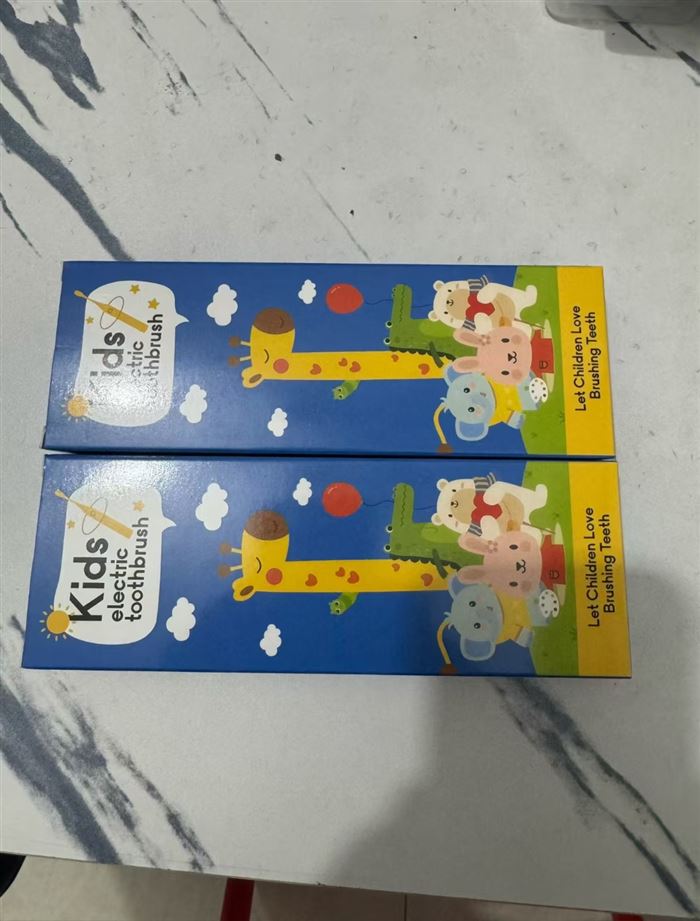 儿童电动牙刷处理100000套原件，只要几块钱一套。