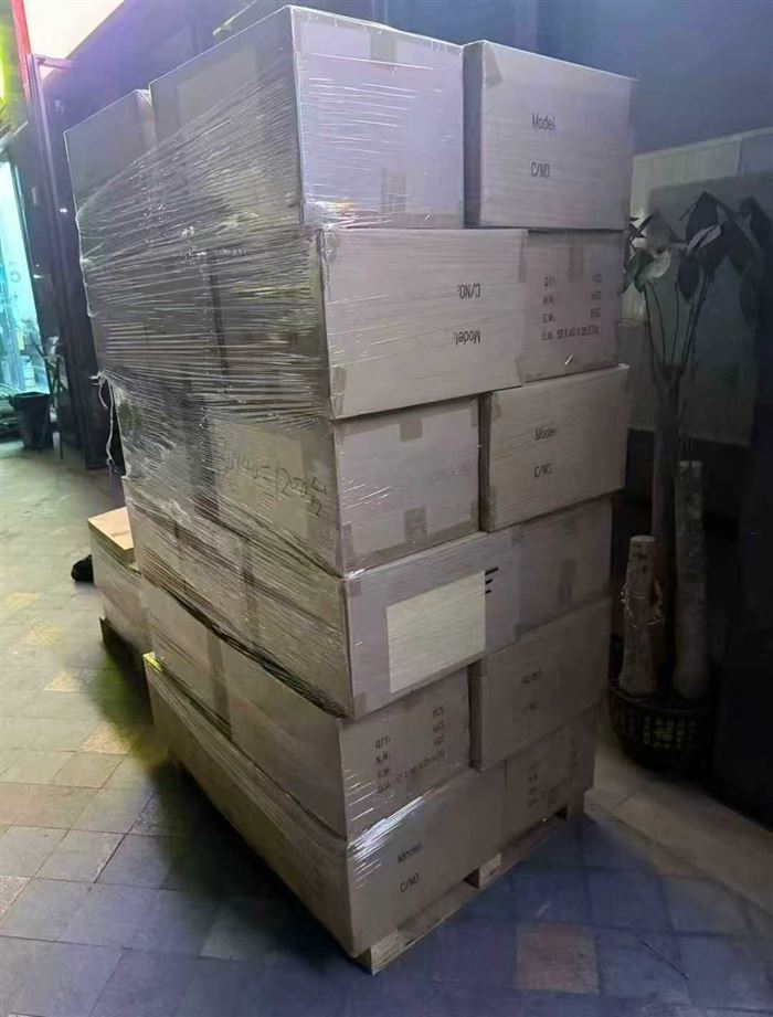 到货5800套，额温枪，全新整齐，有兴趣私聊，有兴趣私聊 带包装4080个 裸机1720个