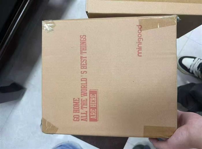 950套，大品牌minigood，智能光感控制小夜灯，做工非常好，全新整齐，有兴趣私聊