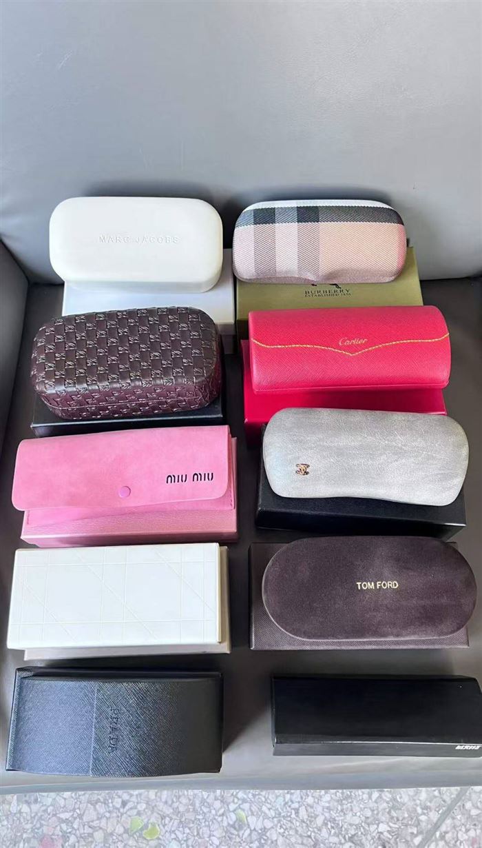 品牌眼镜盒整单处理，15000个 一线品牌原装款