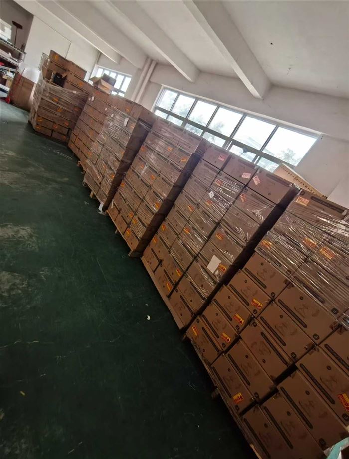 太阳能三色光+RGB彩光氛围壁灯 ​现货特价出售 清货便宜🉐🉐🉐