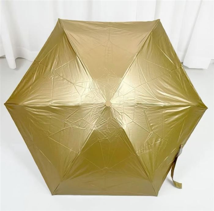 钛金胶口袋伞☔️不透光，颜色齐全，到货25000只 能做的速度