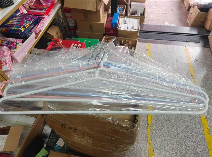 大号凉衣架500个左右，清货2元一个，对路的速度
