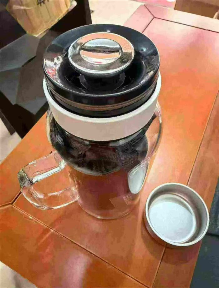 泡茶壶还有2000左右 能做联系