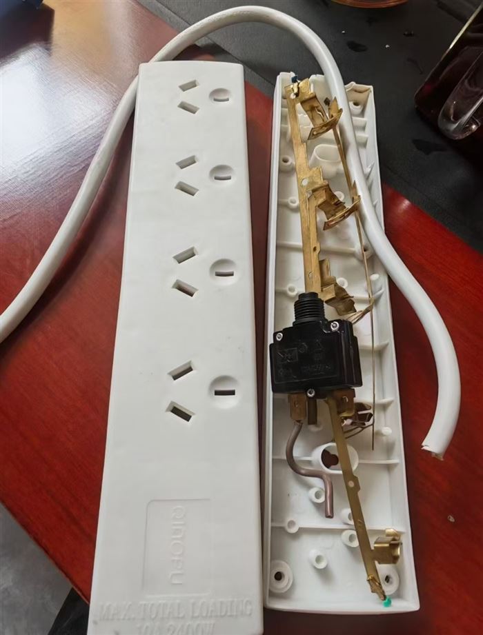 纯铜插排 剩余几千个 几块钱一个