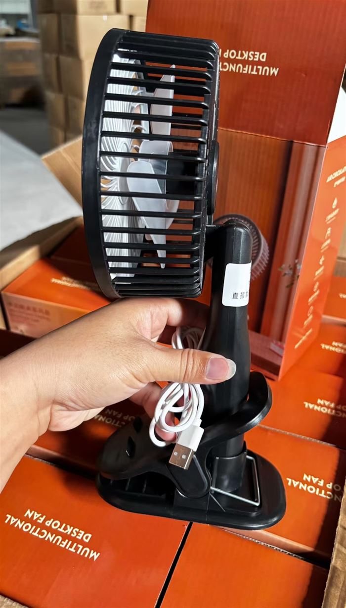 处理一批:USB多功能夹子风扇6280台,精品尾货,原箱处理🉐¥小块块💰