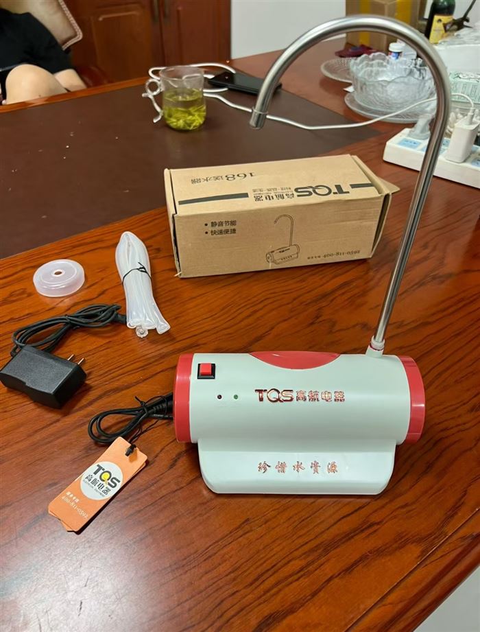 送水器到货5000套，质量做工非常好，独立包装，大货原箱原件，几块钱的事