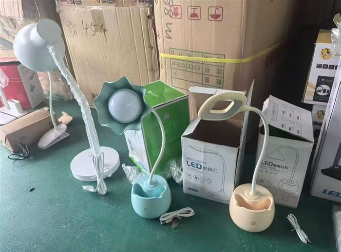 杂款品牌台灯600个左右 个位数清