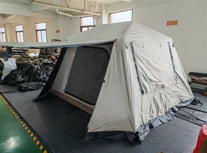 户外屋脊自动铝杆黑胶大帐篷百来顶，抵债货，尺寸370*240*195，对口的抓紧，好货靠抢