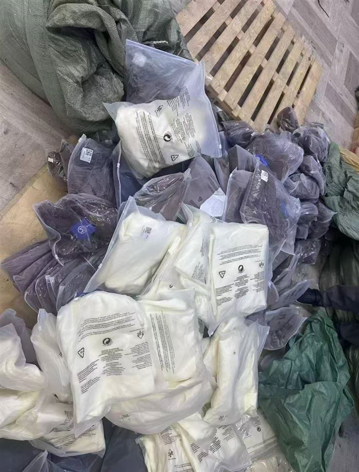 瑜伽服3个颜色，800件，库存清仓价几块钱
