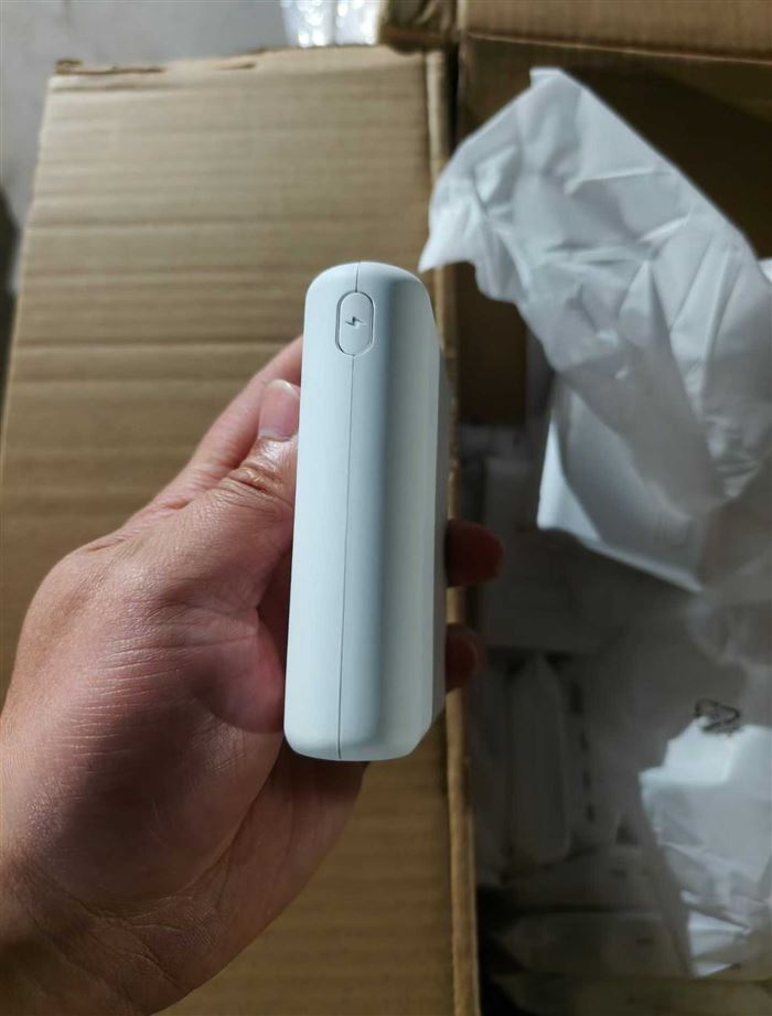 罗马仕充电宝 10000mah 3900个 足容电芯，价格到位便宜