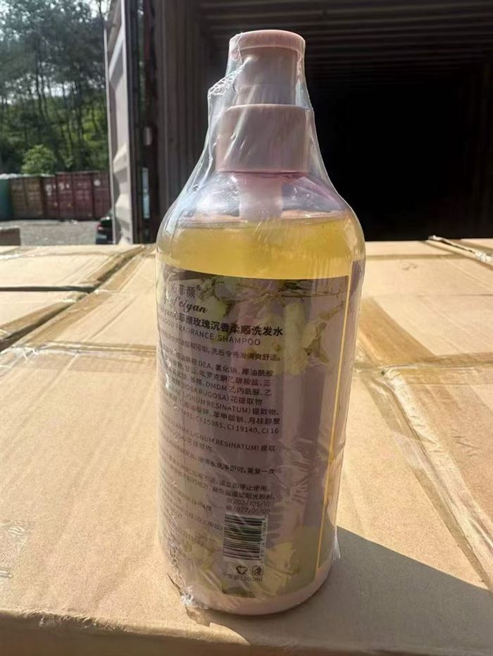 沁菲颜魔法香氛洗发水持久留香男士女士通用装家用500毫升/瓶，到货3120瓶，一件48瓶，清货2.8